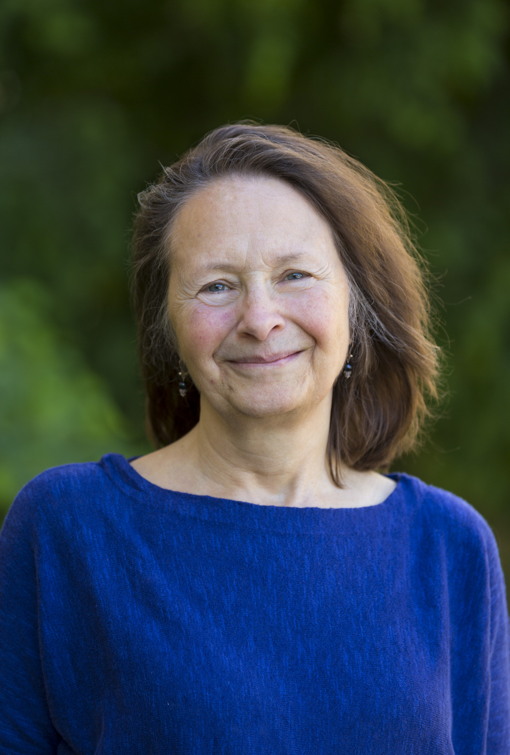 Dr. Julie Mares